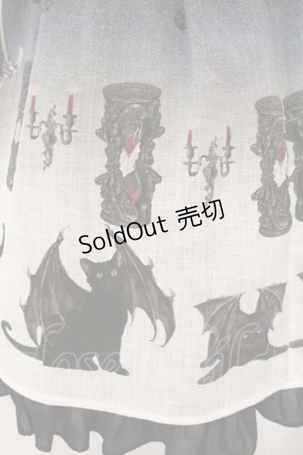 画像4: ALICE and the PIRATES / 悪魔猫と終末の砂時計柄ジャンパースカートI  クロ O-26-01-19-005-PA-OP-OW-OS (4)