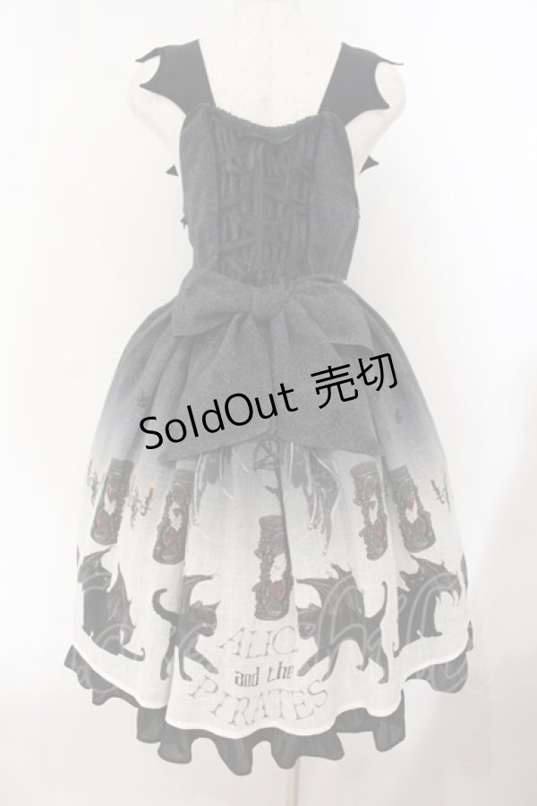画像6: ALICE and the PIRATES / 悪魔猫と終末の砂時計柄ジャンパースカートI  クロ O-26-01-19-005-PA-OP-OW-OS (6)