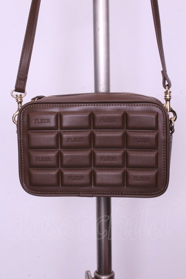 画像1: Maison de FLEUR / ショコラショルダーバッグ  ブラウン O-26-01-20-1025-LO-BG-IG-OS (1)