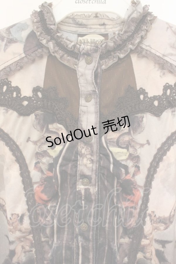 画像2: OZZ ANGELO / 絵画柄スタンドネックブラウス  ベージュ O-26-01-22-039-OO-BL-IG-OS (2)