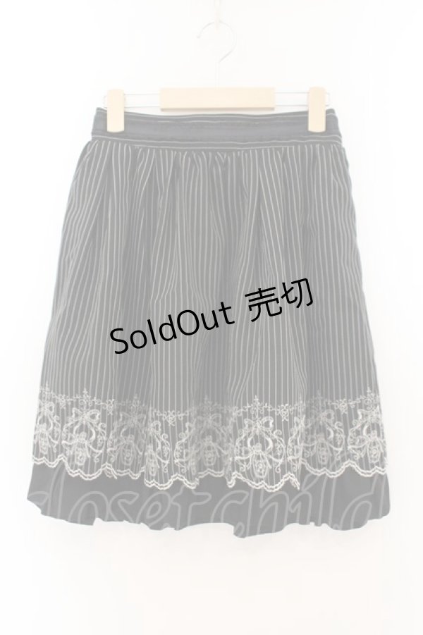 画像1: axes femme POETIQUE / スカラップ刺繍ミニスカート M クロ O-26-01-22-086-AX-SK-OW-OS (1)