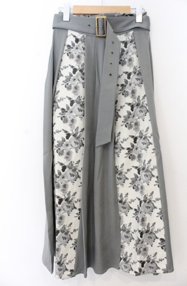 画像1: axes femme / フラワージャカード切替スカート F カーキ O-26-01-23-014-AX-SK-OW-OS (1)