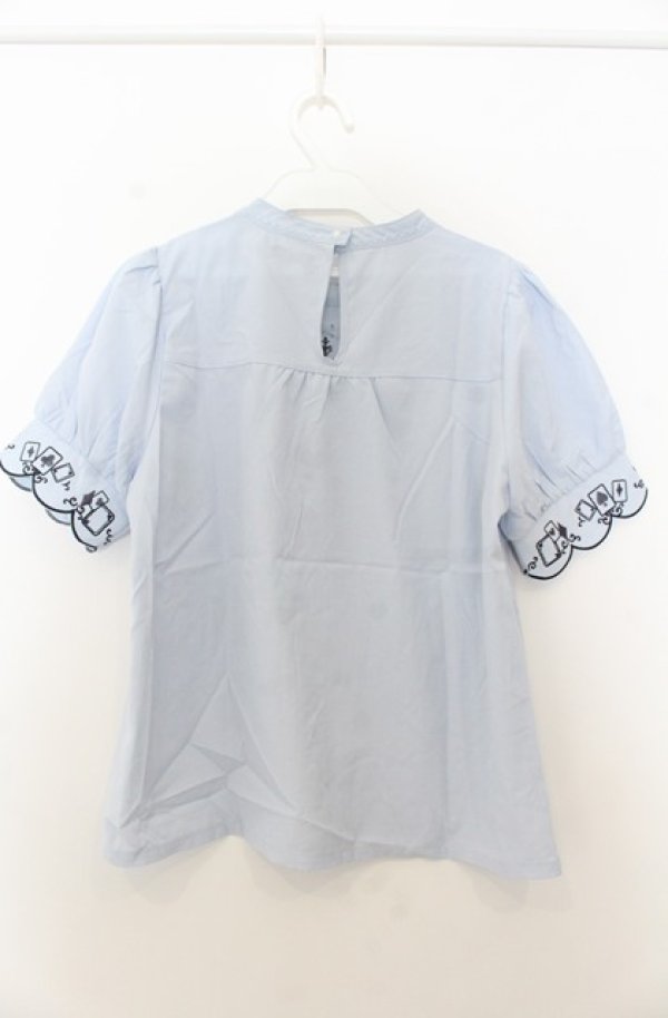 画像2: axes femme POETIQUE / トランプ刺繍プチリボンブラウス M サックス O-26-01-23-043-AX-BL-OW-OS (2)