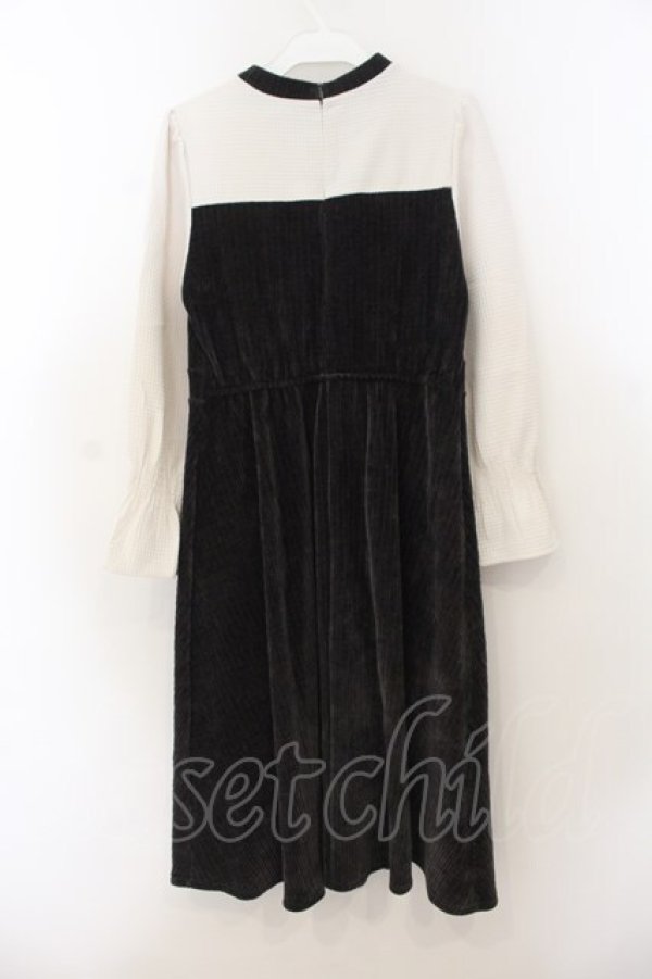 画像3: axes femme POETIQUE / コーデュロイ切り替えワンピース M グレー×キナリ O-26-01-24-029-AX-OP-OW-OS (3)