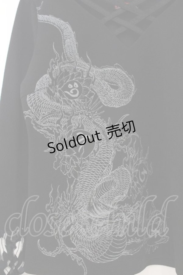 画像2: Qutie Frash / 矢絣クロスカットソー  ブラック O-26-01-24-005-QU-TO-IG-OS (2)