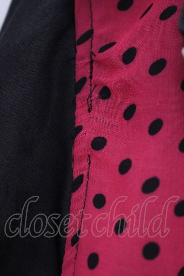 画像2: H jelly / 薔薇刺繍&ドットブルゾン  ブラック×ピンク O-26-01-24-009-HN-TO-IG-OS (2)