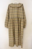 画像3: merry jenny / bear刺繍チェックワンピース F ベージュ O-26-01-26-091-LO-OP-OW-OS (3)