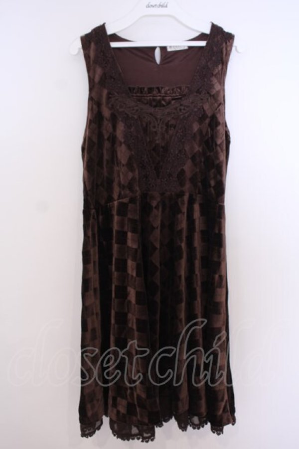 画像1: axes femme / アーガイルエンボスベロアワンピース M ブラウン O-26-01-28-017-AX-OP-OW-OS (1)