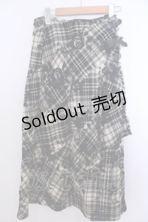画像: INGEBORG / ベルト付き薔薇チェックキルトスカート S アイボリー×クロ O-26-01-29-1064-LO-SK-IG-ZT602