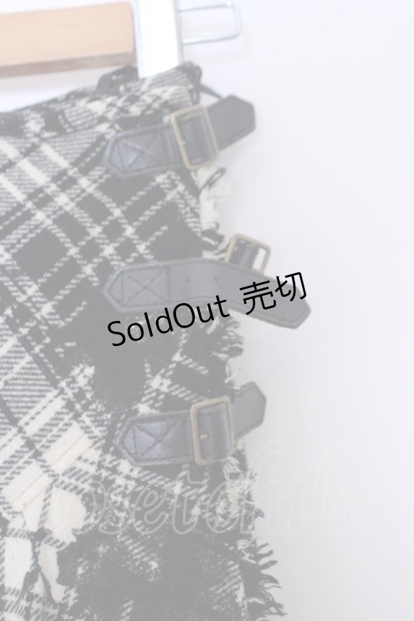 画像2: INGEBORG / ベルト付き薔薇チェックキルトスカート S アイボリー×クロ O-26-01-29-1064-LO-SK-IG-ZT602 (2)