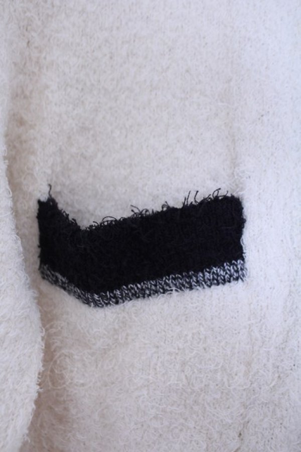 画像2: INGEBORG / ポケットバイカラーカーディガン 3(9号) オフシロ×クロ O-26-01-29-1068-LO-JA-IG-OS (2)