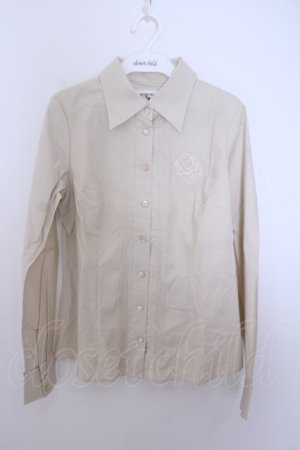 画像: INGEBORG / 刺繍入りタックブラウス 9 ベージュ O-26-01-29-1082-LO-BL-IG-OS