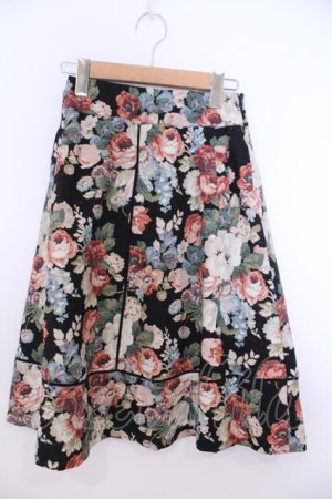 画像: INGEBORG / フラワー総柄フレアースカート 3(9号) クロ O-26-01-29-1092-LO-SK-IG-OS