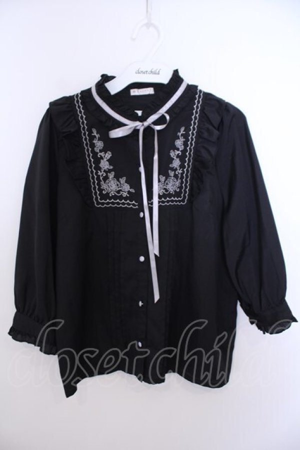 画像1: axes femme / クラシカル刺繍七分袖ブラウス M クロ O-26-01-29-1025-AX-BL-OW-OS (1)