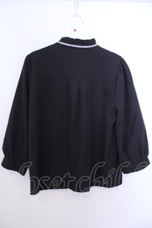 画像2: axes femme / カメオブローチ付シフォンブラウス【カメオブローチ欠品】 F クロ O-26-01-29-1028-AX-BL-OW-OS (2)