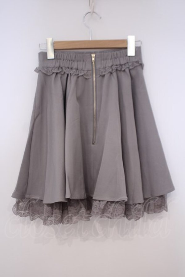 画像3: Rojita / ビジュ釦裾レーススカート  グレー O-26-01-29-006-LO-SK-IG-OS (3)