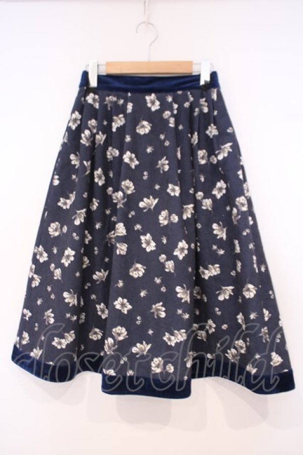 画像1: axes femme / 花柄コーデュロイ調スカート M ネイビー O-26-01-29-025-AX-SK-OW-OS (1)