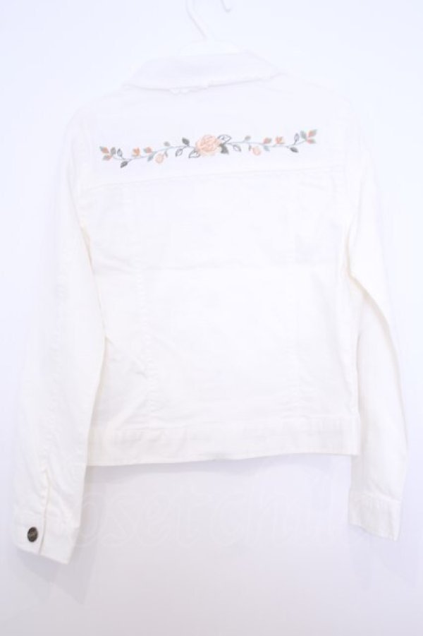 画像3: axes femme / 花刺繍デニムジャケット  シロ O-26-01-30-1037-AX-JA-IG-OS (3)