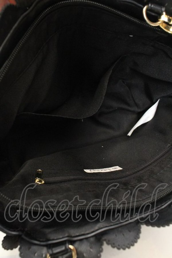 画像3: axes femme / チャーム付きフリルバッグ  クロ O-26-01-30-096-AX-BG-OW-OS (3)