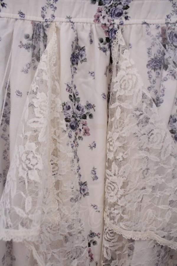 画像3: axes femme / ラッフルフリルレース花柄ワンピース  アイボリー O-26-01-31-046-AX-OP-IG-OS (3)