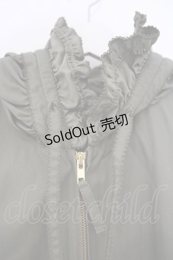 画像2: KANEKO ISAO / フリルフードロングコート  グリーン O-26-01-31-059-EL-CO-IG-ZTC066 (2)