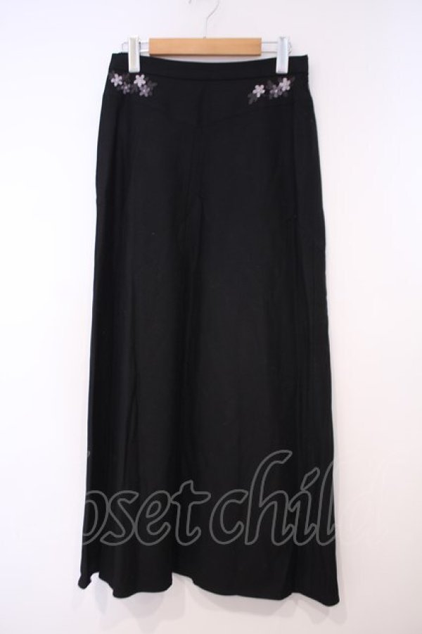画像1: TOMATSU / フラワー刺繍ロングスカート 40 クロ O-26-01-31-072-LO-SK-IG-OS (1)