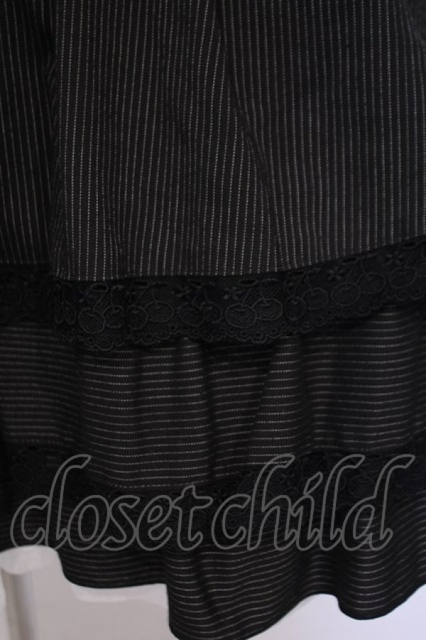 画像2: MIHO MATSUDA / チェリーレースピンストライプスカート  ブラック O-26-02-03-1056-GO-SK-OW-OS (2)
