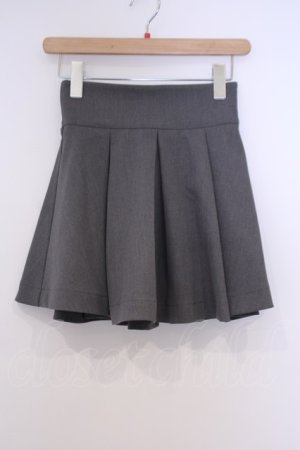 画像: evelyn / ボリュームタックスカート F グレー O-26-02-03-1021-LO-SK-OW-OS