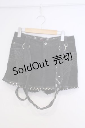 画像: ALGONQUINS / ストラップ付きショートパンツ F ブラック O-26-02-03-1028-AL-SK-OW-OS