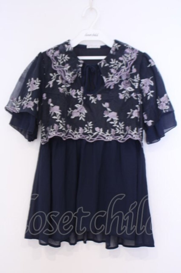 画像1: axes femme / チュール刺繍ロングシャツ  ネイビー O-26-02-04-1075-AX-BL-IG-OS (1)