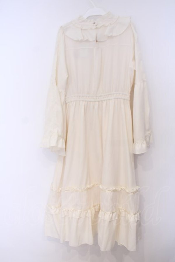 画像4: axes femme / 姫袖風ラッフルフリルワンピース  オフ O-26-02-04-1101-AX-OP-IG-OS (4)