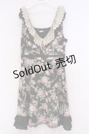 画像: axes femme / 総バラ柄Backリボンワンピース  クロ O-26-02-04-1113-AX-OP-IG-OS