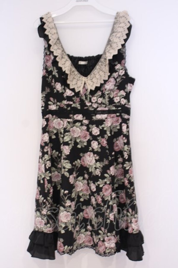 画像1: axes femme / 総バラ柄Backリボンワンピース  クロ O-26-02-04-1113-AX-OP-IG-OS (1)