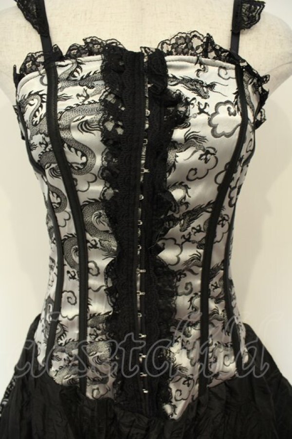 画像2: Qutie Frash / ドラゴンサテンコルセットキャミワンピース  ブラック×シルバー O-26-02-06-039-QU-OP-OW-OS (2)