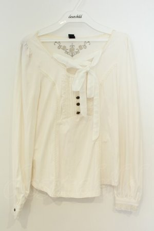 画像: Ozz oneste / レースアップ裏起毛カットソー  ホワイト O-26-02-06-041-OO-TO-OW-OS