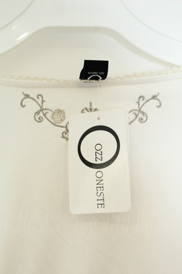 画像3: Ozz oneste / レースアップ裏起毛カットソー  ホワイト O-26-02-06-041-OO-TO-OW-OS (3)