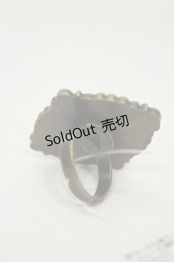 画像2: axes femme / DISNEYアリスコラボカボションリング  ゴールド O-26-02-06-1116-AX-AC-OW-OS (2)