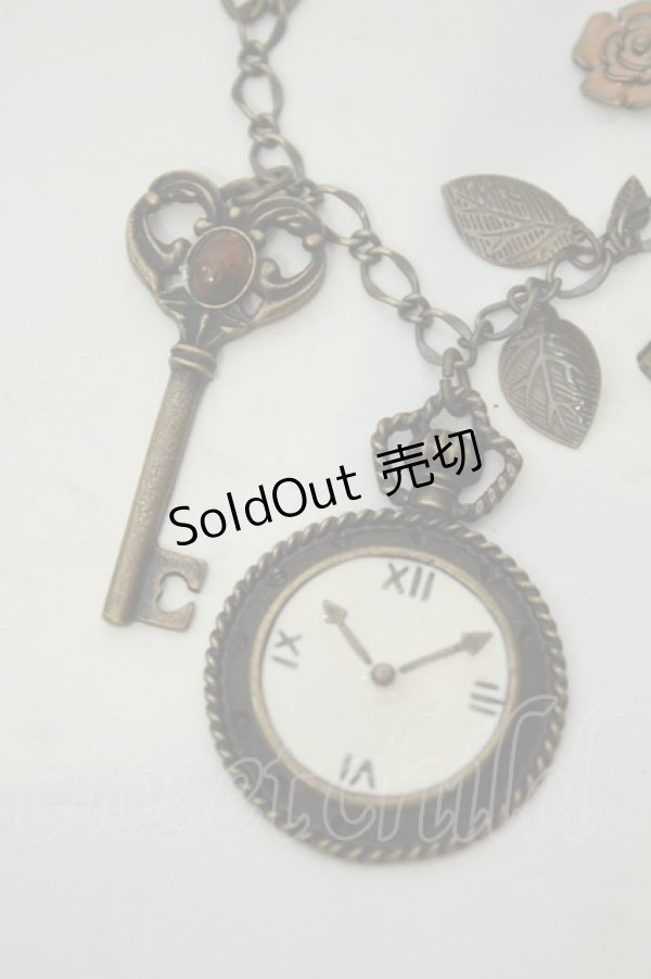 画像2: axes femme / DISNEYコラボアリスバッグチャーム  ゴールド O-26-02-06-1122-AX-AC-OW-OS (2)