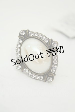 画像: axes femme / DISNEYアリスコラボカボションリング  ゴールド O-26-02-06-1132-AX-AC-OW-OS