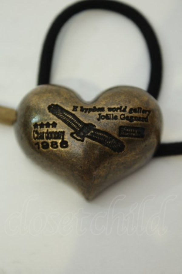 画像2: E hyphen world gallery / ハート型ヘアゴム  ゴールド O-26-02-06-1134-LO-AC-OW-OS (2)