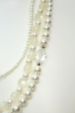 画像2: axes femme / パール三連ネックレス  シロ O-26-02-06-1004-AX-AC-OW-OS (2)