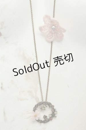 画像: axes femme / お花＆リースモチーフネックレス  ゴールド O-26-02-06-1041-AX-AC-OW-ZT0211U