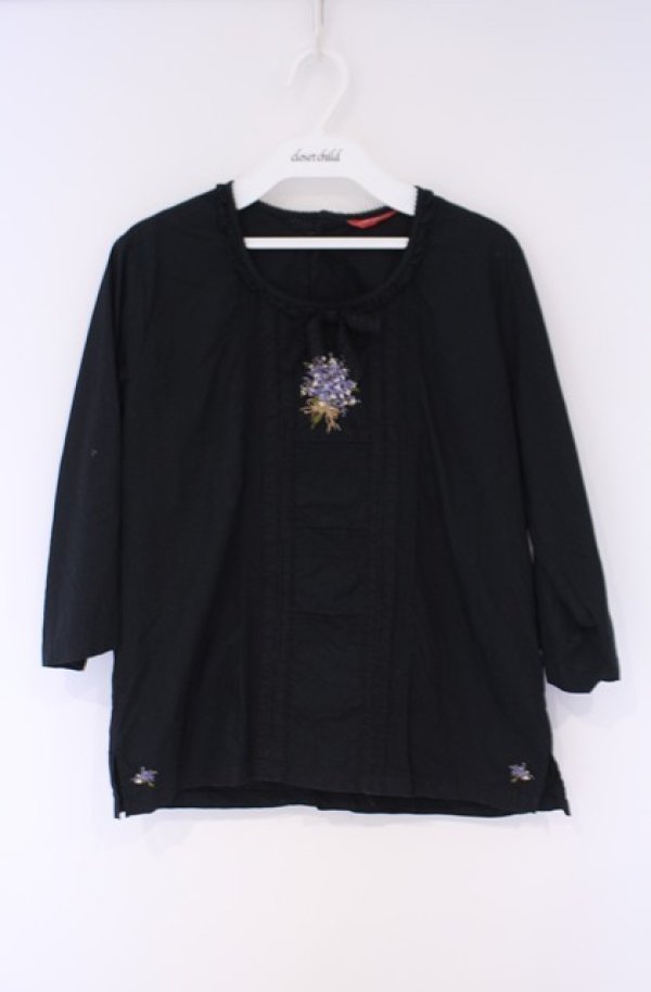 画像1: PINK HOUSE / すみれブーケ刺繍リボンブラウス  クロ O-26-02-07-1002-LO-BL-OW-OS (1)