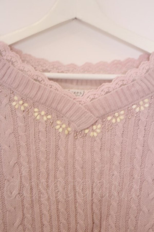 画像2: axes femme / Vネックビジューニット M ピンク O-26-02-07-027-AX-TO-IG-OS (2)