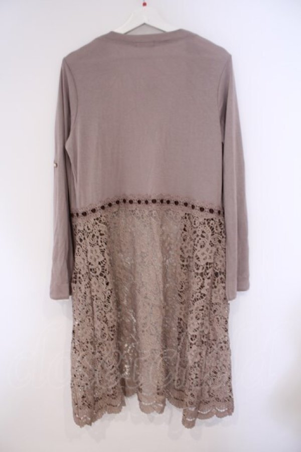 画像2: axes femme / レース切替UVカットカーデ M グレージュ O-26-02-09-061-AX-TO-OW-OS (2)