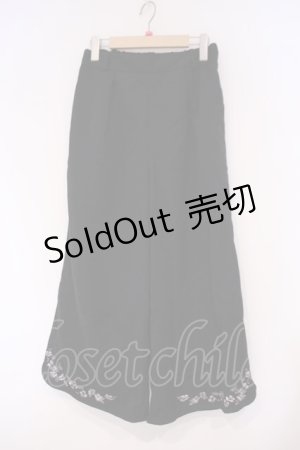 画像: axes femme / 花刺繍入りワイドパンツ M クロ O-26-02-09-065-AX-PA-OW-ZT595
