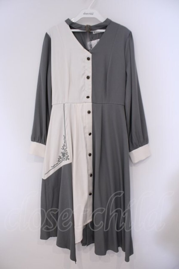 画像1: axes femme POETIQUE / チョーカー風バイカラーワンピース F グリーン O-26-02-09-067-AX-OP-OW-OS (1)