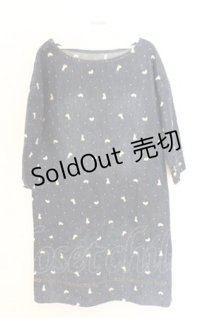 画像: Franche Lippee / うさぎ刺繍デニムワンピース  インディゴ O-26-02-10-007-LO-OP-OW-OS
