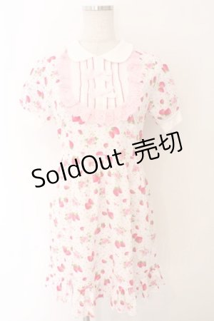 画像: Nile Perch / ヨーク切り替えいちご柄ワンピース  シロ×ピンク O-26-02-12-1016-LO-OP-OW-OS