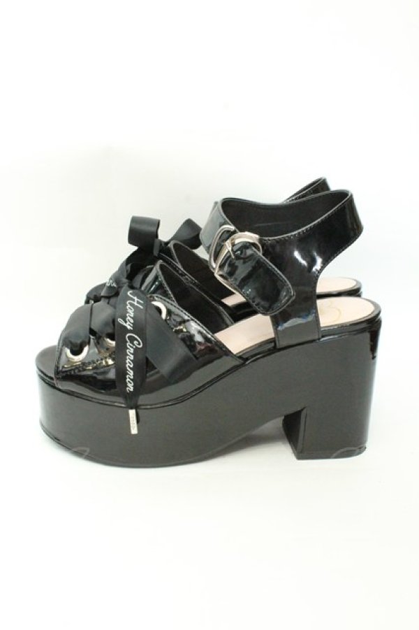 画像2: Honey Cinnamon / レースアップエナメルサンダル M クロ O-26-02-12-006-LO-SH-OW-OS (2)